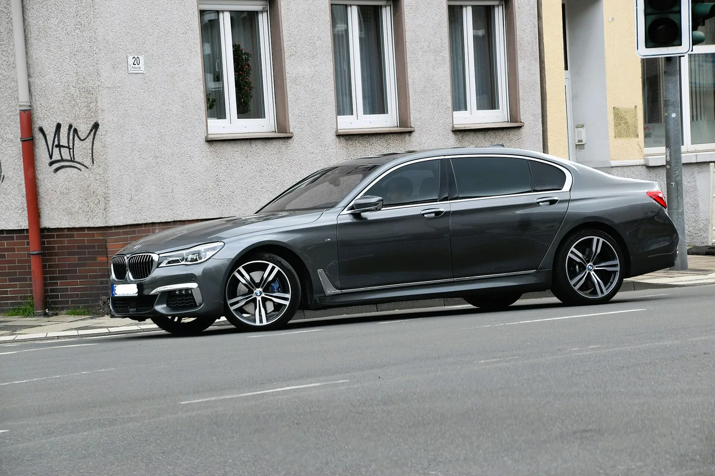 BMW 740LI
