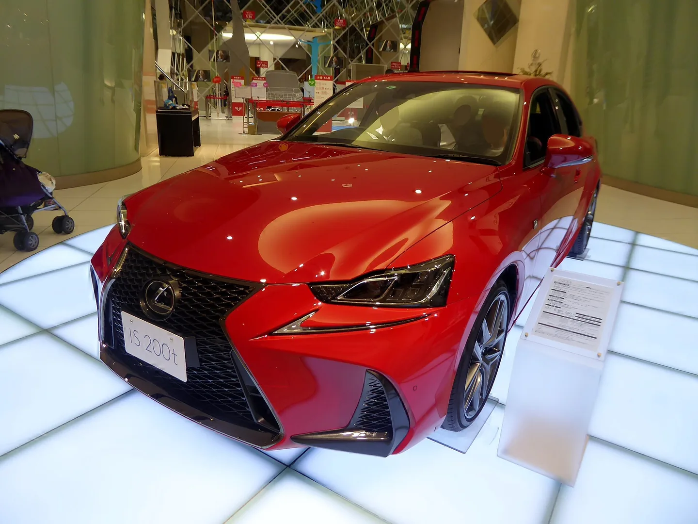 Lexus IS200T