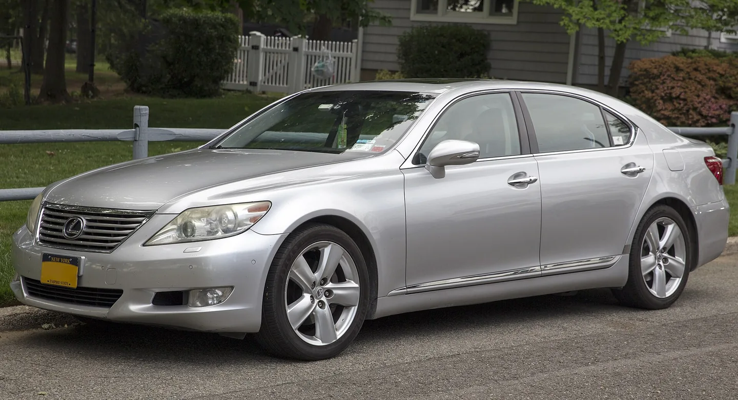 Lexus LS460L