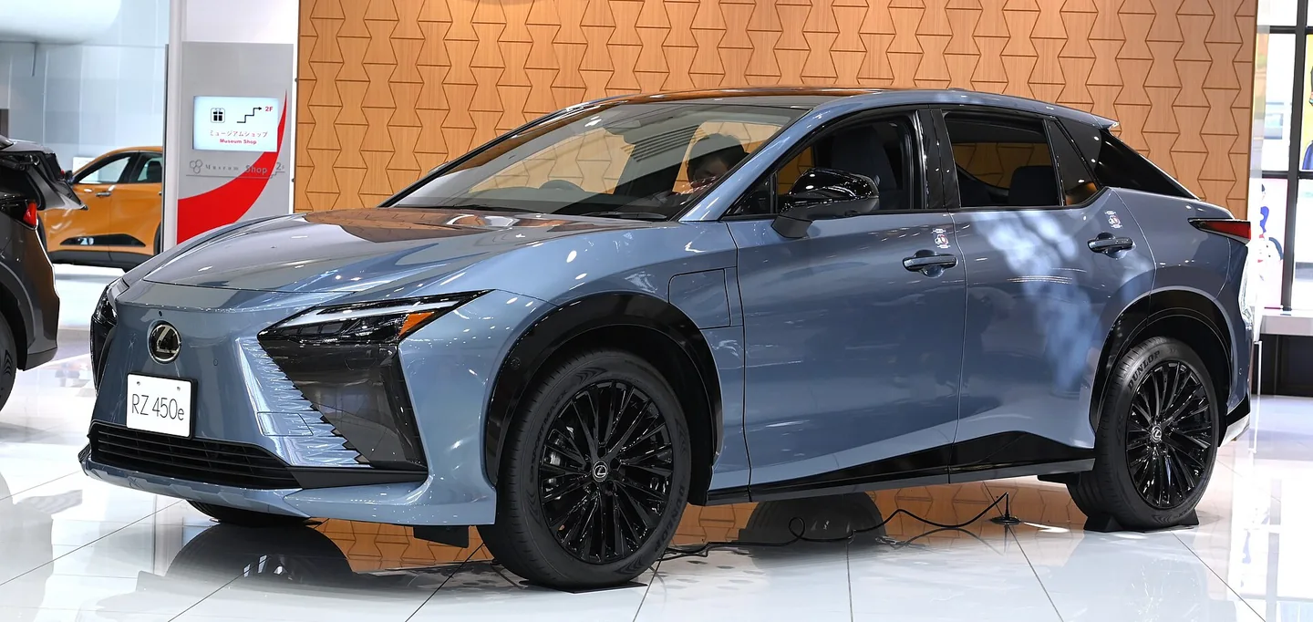 Lexus RZ 450E